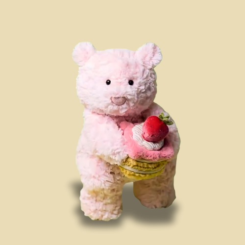 leola-bear-with-strawberry-cake