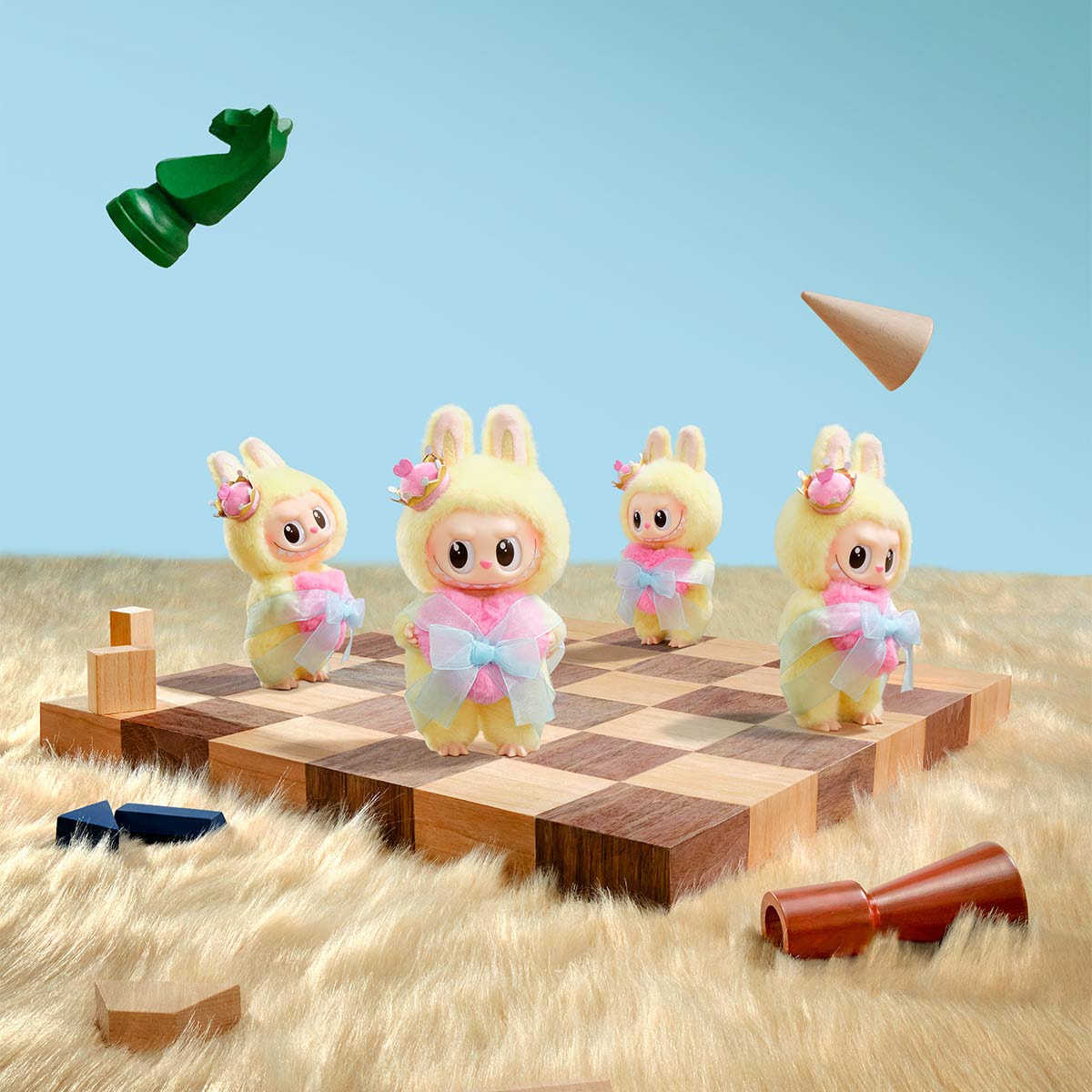 THE MONSTERS Let's Checkmate Series–Vinyl Plush Hanging Card