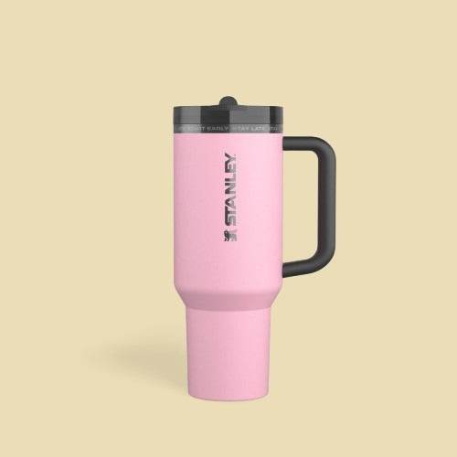 the-messi-quencher-protour-flip-straw-tumbler-40-oz