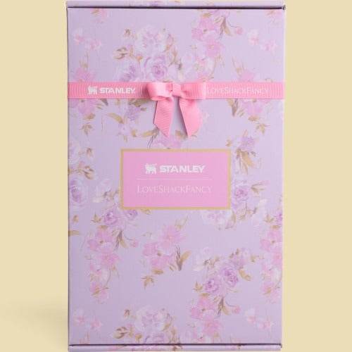 loveshackfancy-holiday-quencher-40-oz-happy-thoughts