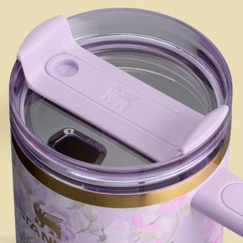 loveshackfancy-holiday-quencher-40-oz-happy-thoughts